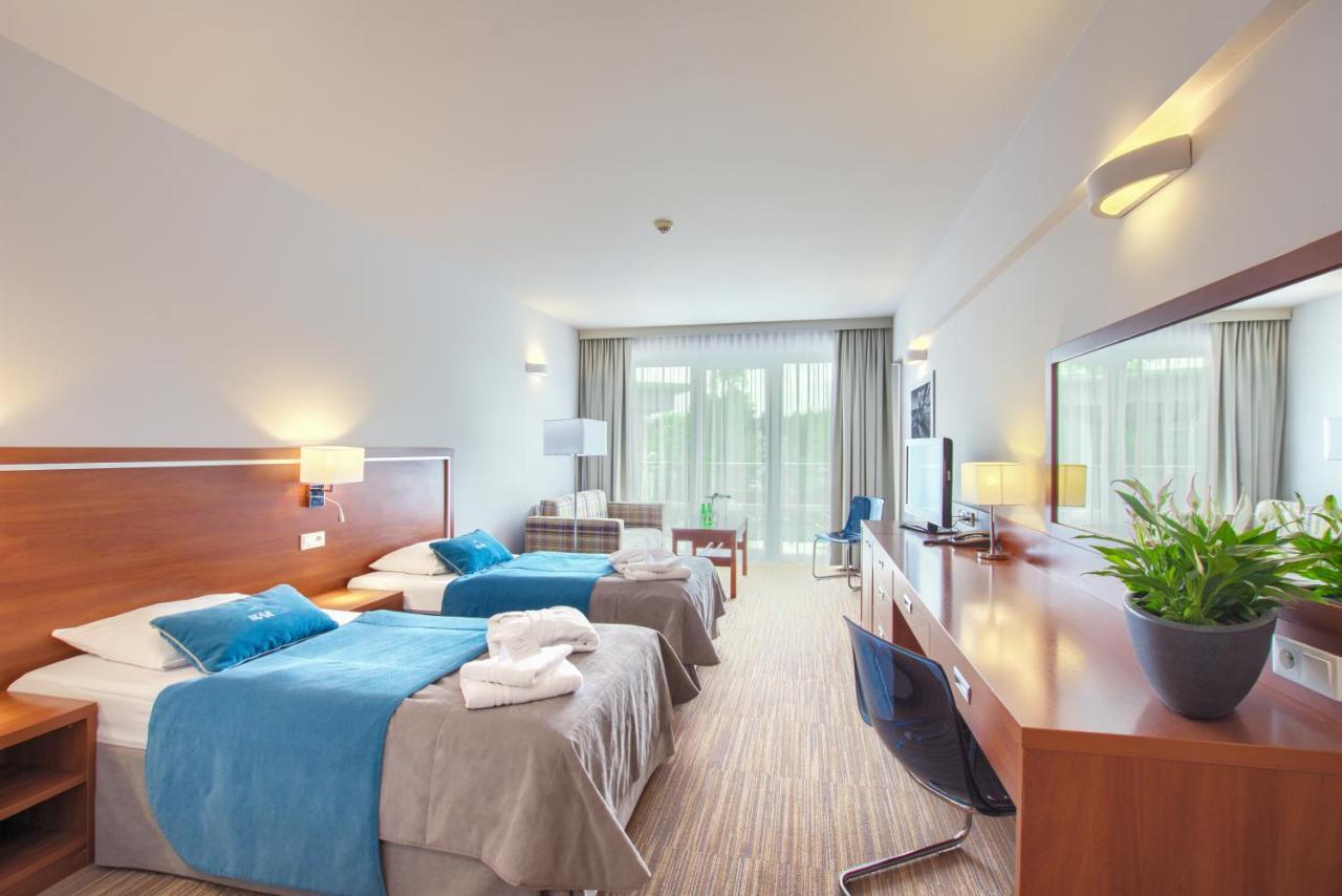 Ikar Plaza Hotel Колобжег Екстериор снимка