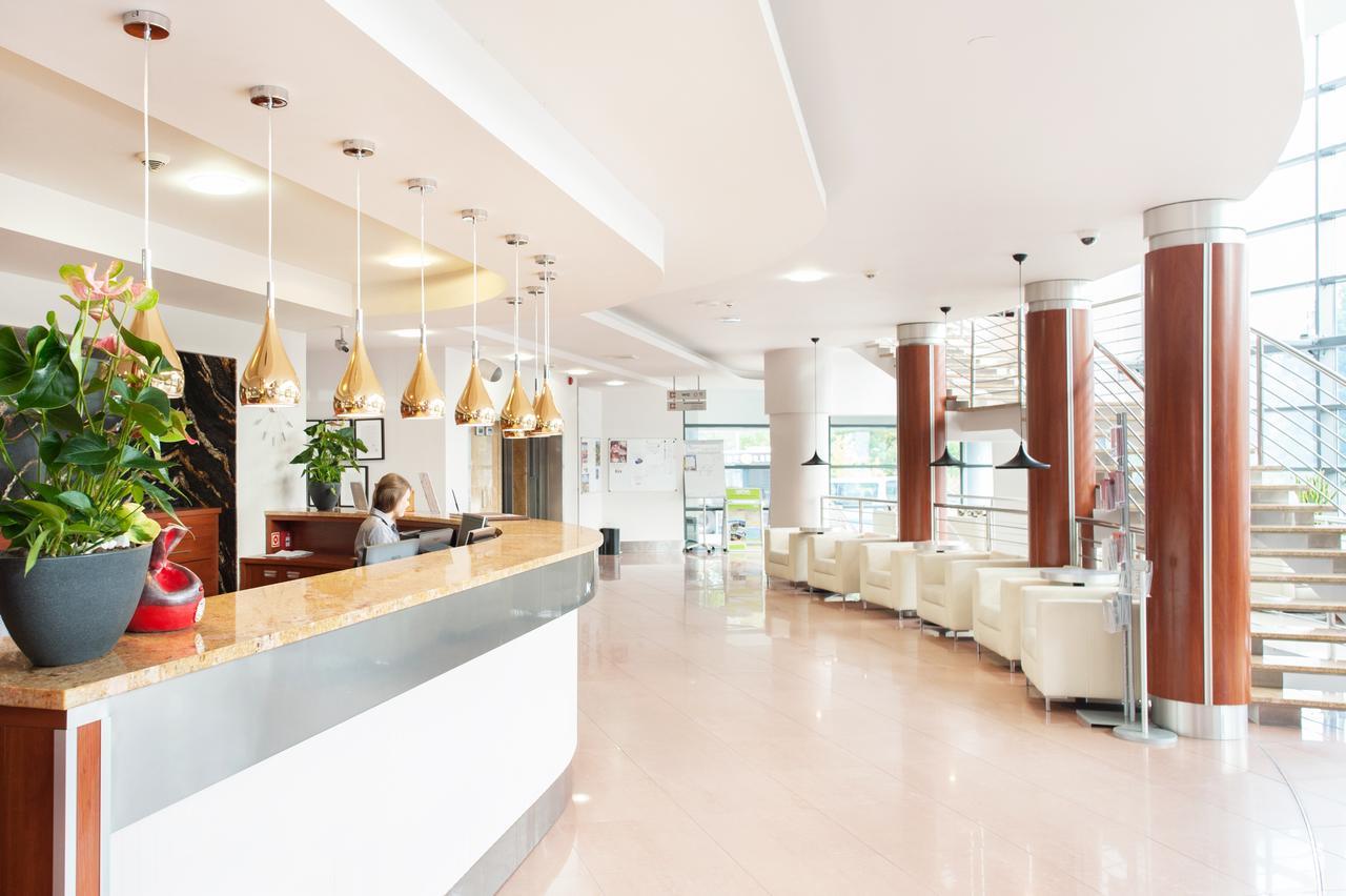 Ikar Plaza Hotel Колобжег Екстериор снимка